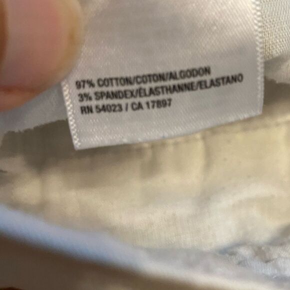 Old navy‎ white flat front chino cotton stretch shorts - Picture 3 of 5